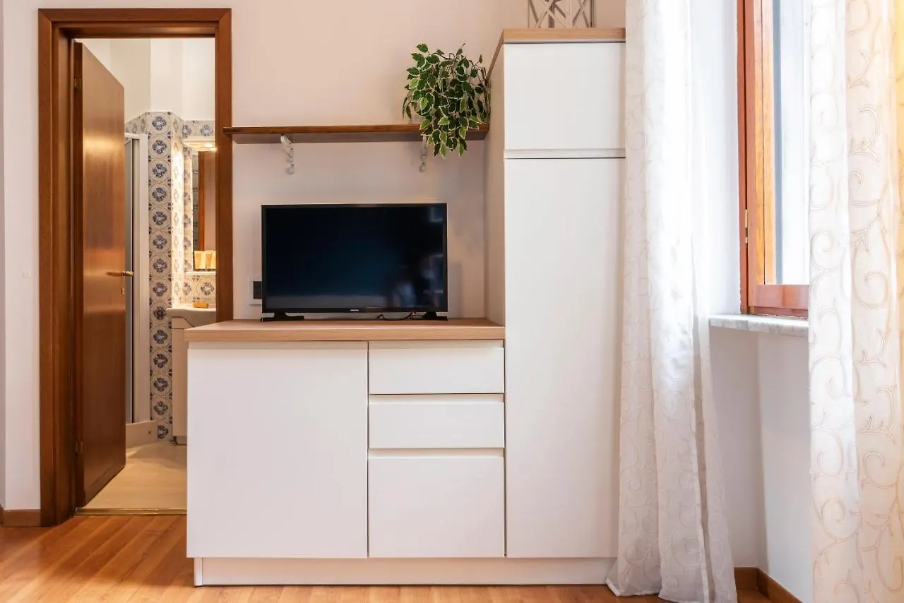 Casa Blu Flexyrent Apartment Wifi - No Ac Milan Italy