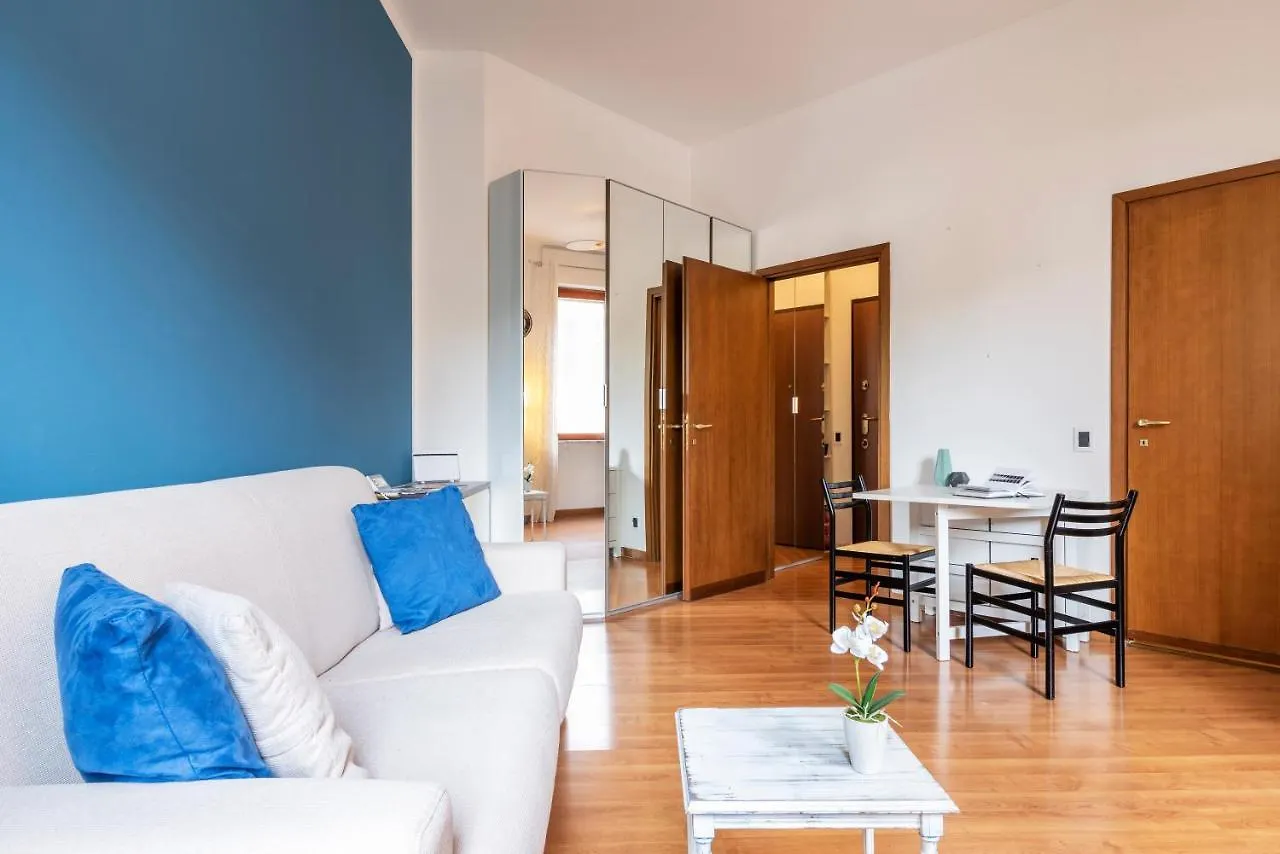Casa Blu Flexyrent Apartment Wifi - No Ac Милан